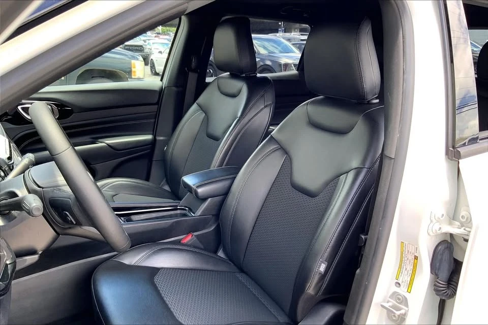 2022 Jeep Compass - Image 7 of 10