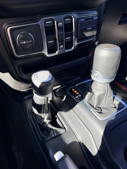 2022 Jeep JT Gladiator - Image 13 of 20