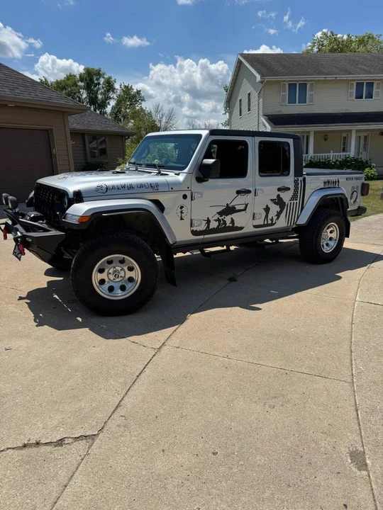 2022 Jeep JT Gladiator - Image 3 of 8