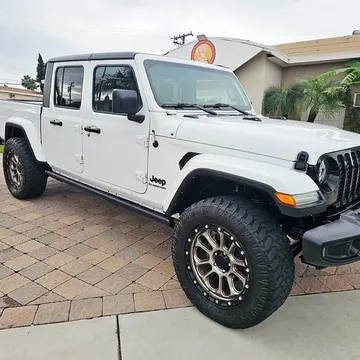 2022 Jeep Gladiator Altitude 4x4