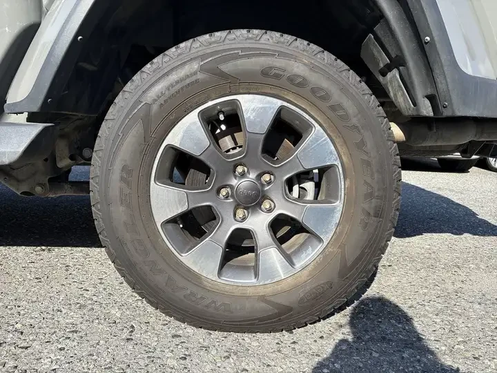 2022 Jeep JT Gladiator - Image 7 of 13