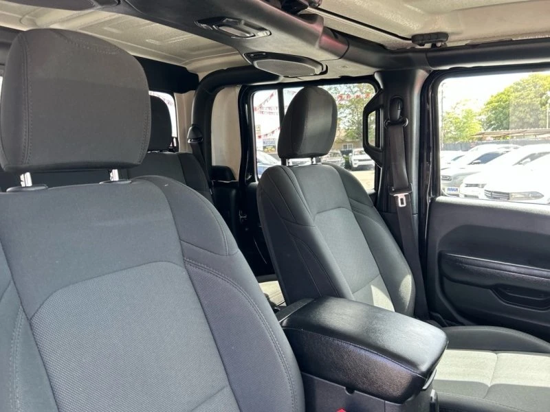 2022 Jeep JT Gladiator - Image 9 of 10