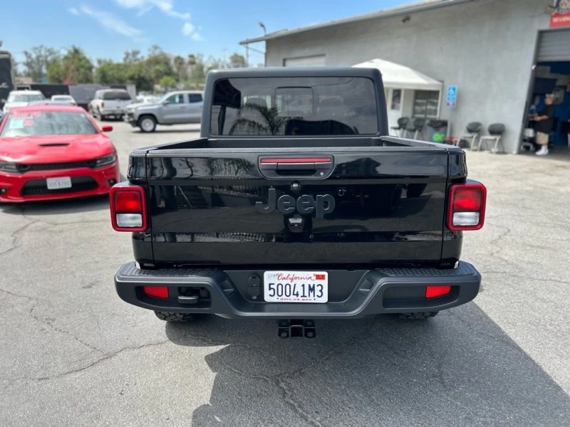 2022 Jeep JT Gladiator - Image 2 of 10