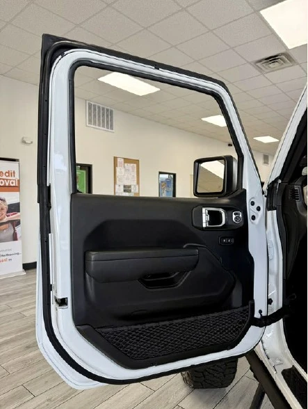 2022 Jeep JT Gladiator - Image 15 of 19