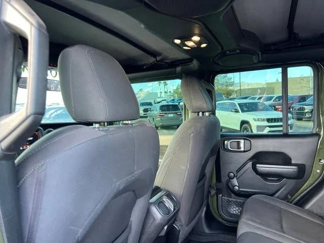 2022 Jeep JT Gladiator - Image 17 of 19