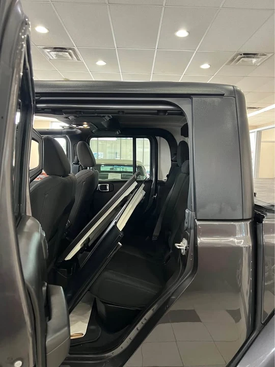 2022 Jeep JT Gladiator - Image 10 of 18