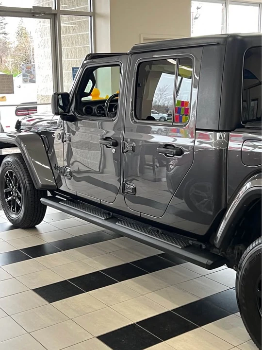 2022 Jeep JT Gladiator - Image 15 of 18