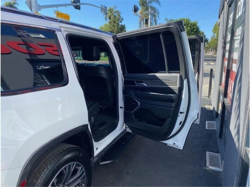 2022 Jeep WS Wagoneer - Image 18 of 19