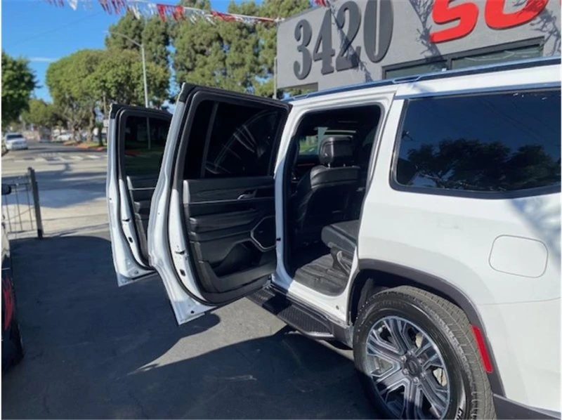 2022 Jeep WS Wagoneer - Image 17 of 19