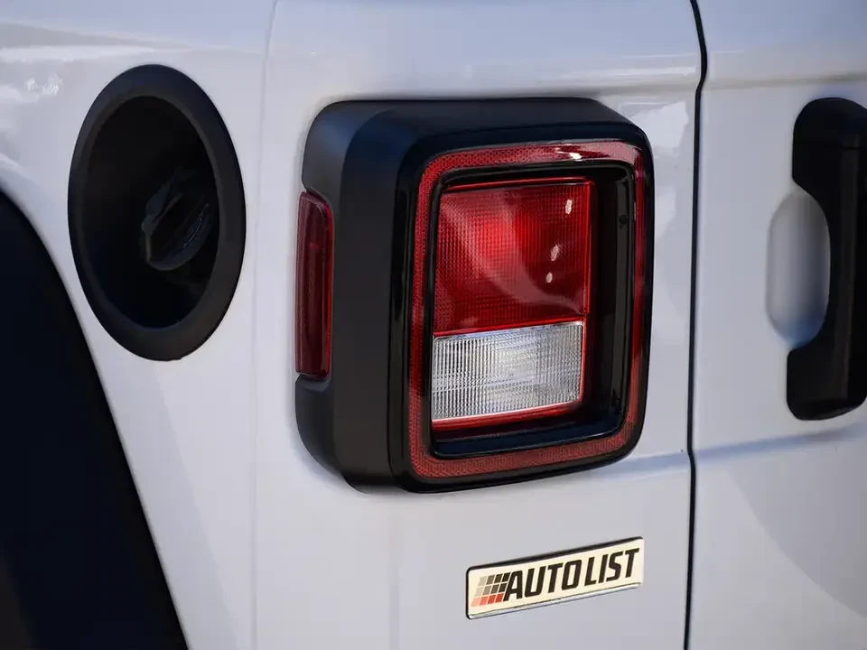 2022 Jeep JL Wrangler - Image 5 of 20
