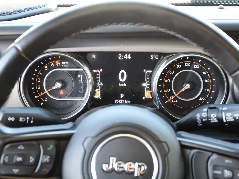 2022 Jeep JL Wrangler - Image 15 of 20