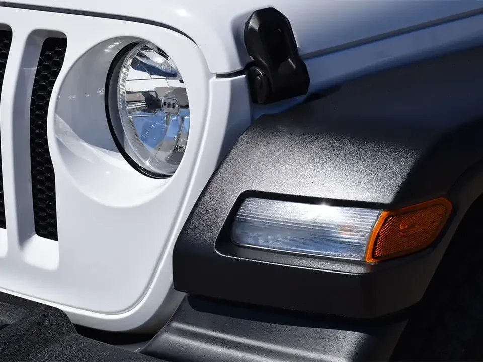 2022 Jeep JL Wrangler - Image 4 of 20