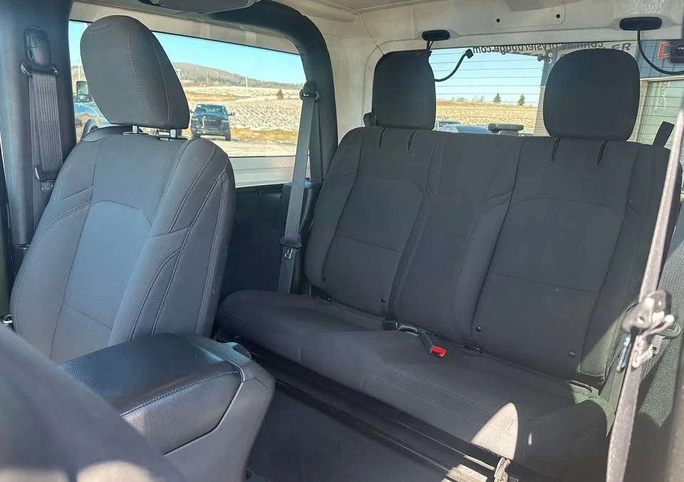 2022 Jeep JL Wrangler - Image 16 of 20