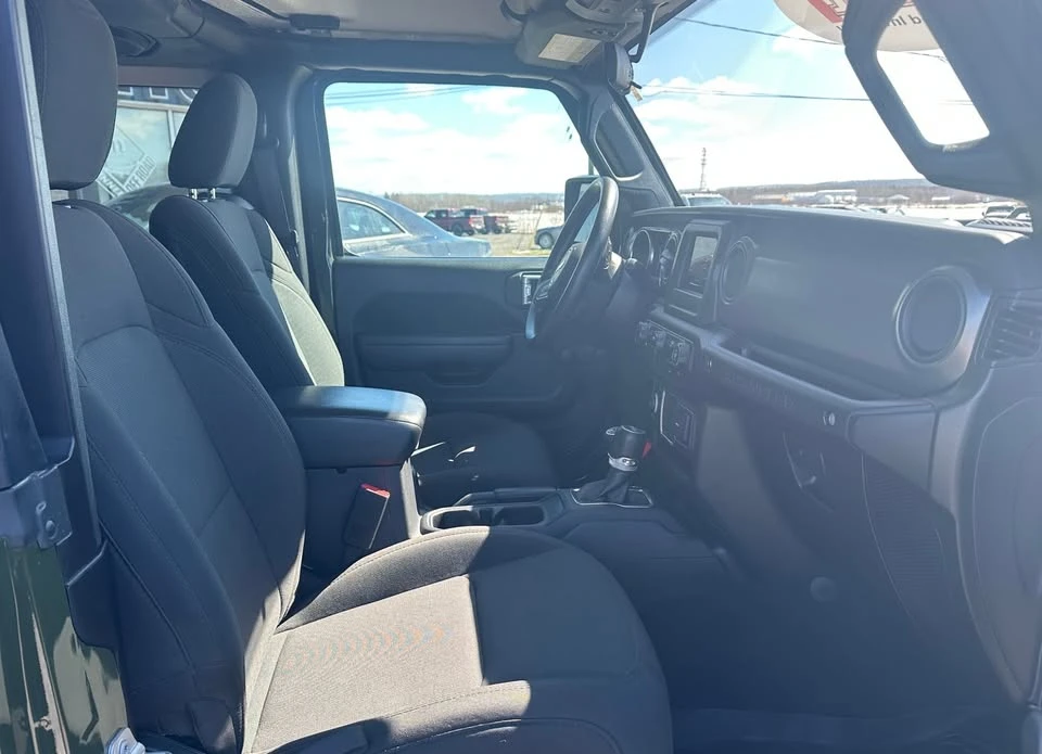 2022 Jeep JL Wrangler - Image 19 of 20