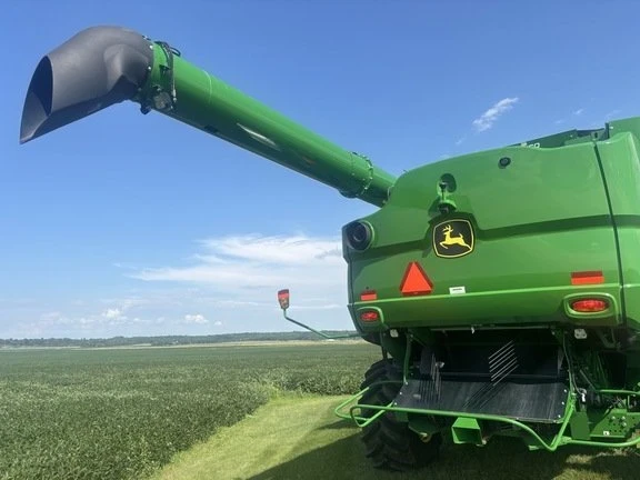 2022 John Deere - Image 3 of 10