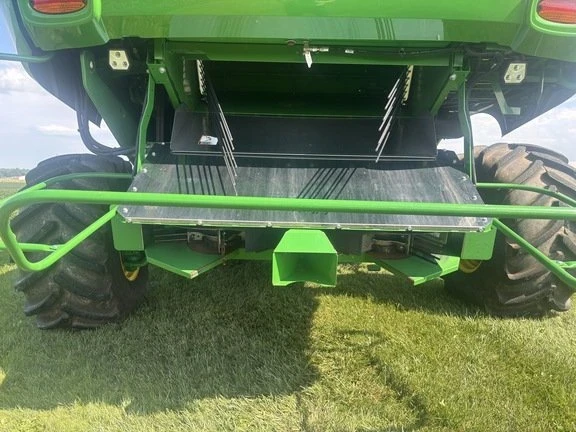 2022 John Deere - Image 5 of 10