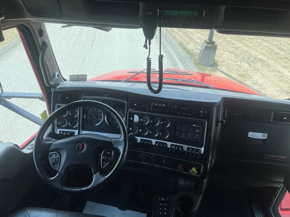 2022 Kenworth - Image 2 of 5