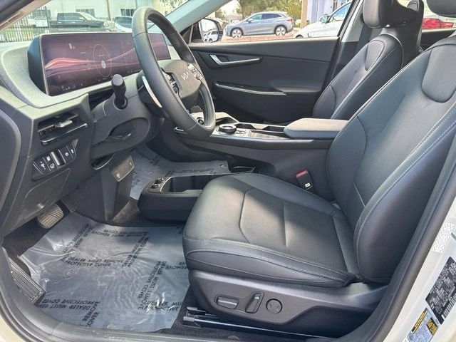 2022 Kia EV6 - Image 11 of 12