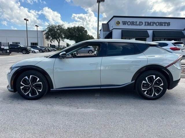 2022 Kia EV6 - Image 9 of 12