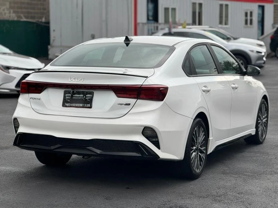 2022 Kia Forte - Image 2 of 16