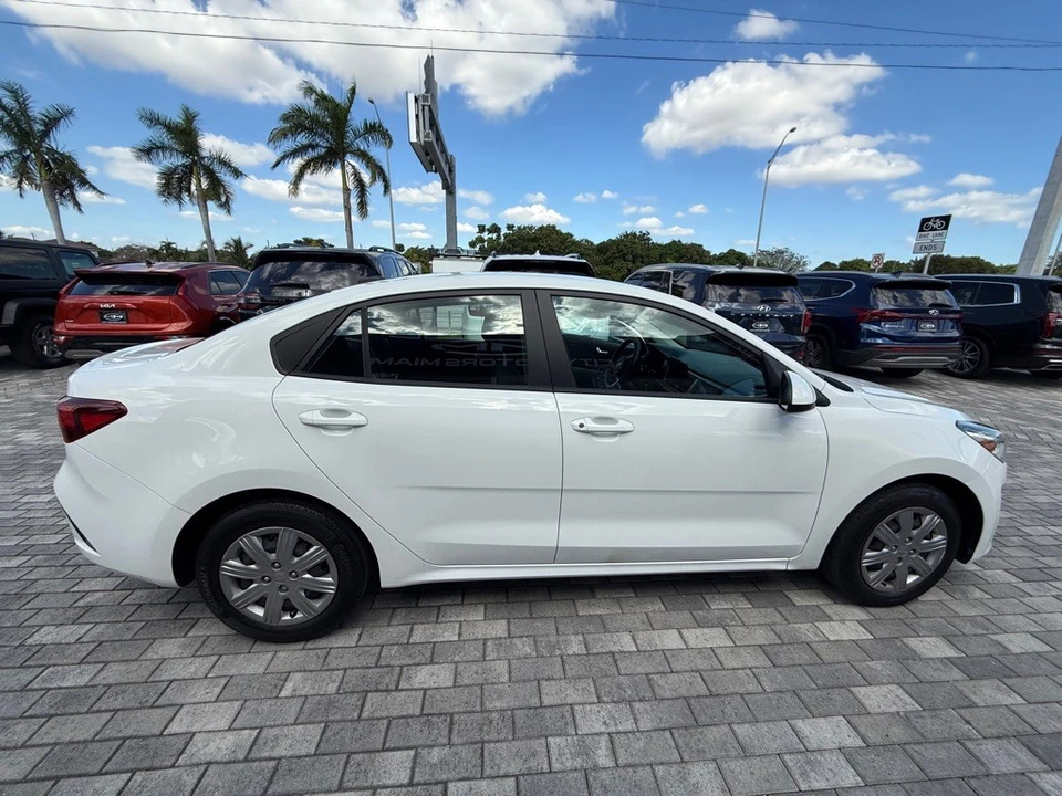2022 Kia Rio - Image 9 of 21