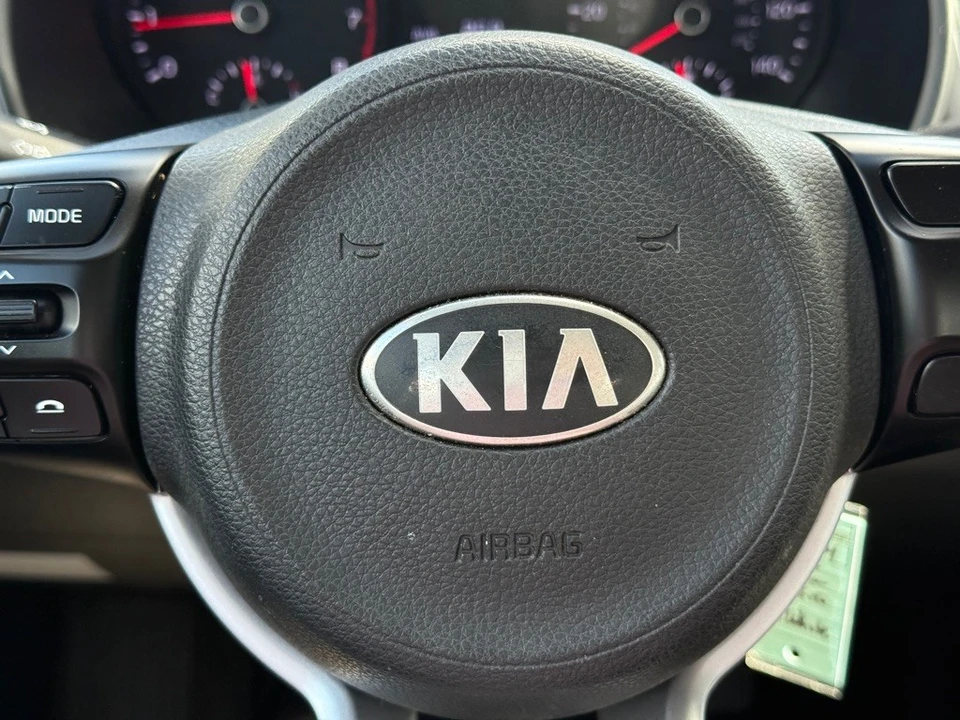 2022 Kia Rio - Image 14 of 21
