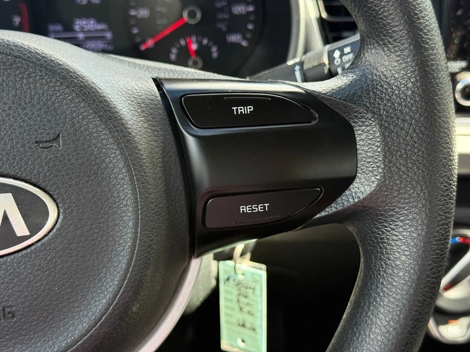 2022 Kia Rio - Image 15 of 21