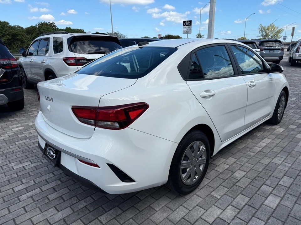 2022 Kia Rio - Image 8 of 21