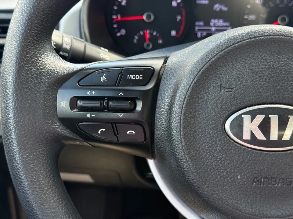 2022 Kia Rio - Image 13 of 21