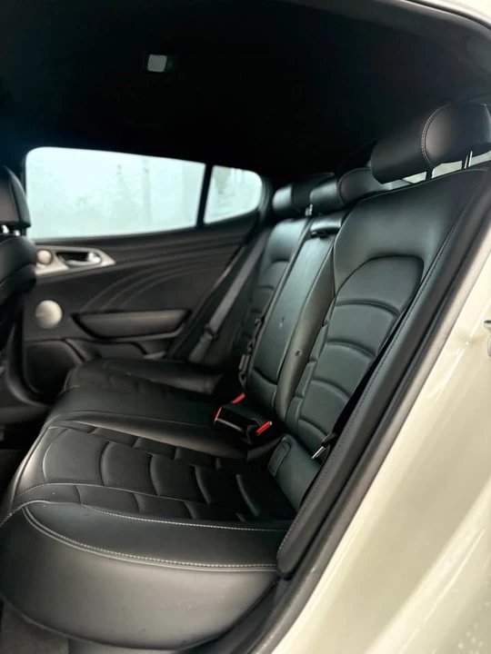 2022 Kia Stinger GT - Image 16 of 17