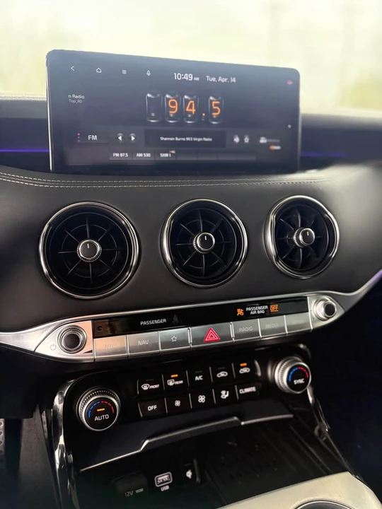 2022 Kia Stinger GT - Image 13 of 17