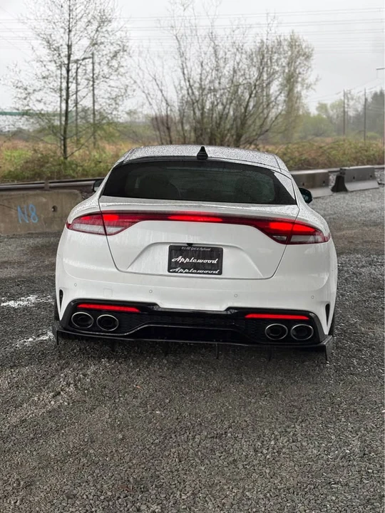 2022 Kia Stinger GT - Image 4 of 17