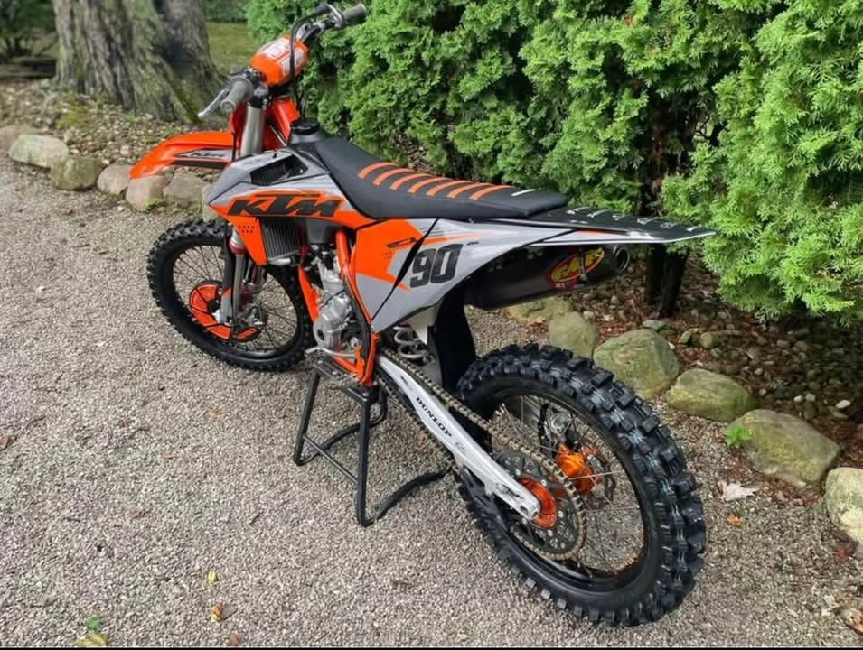 2022 KTM - Image 2 of 6