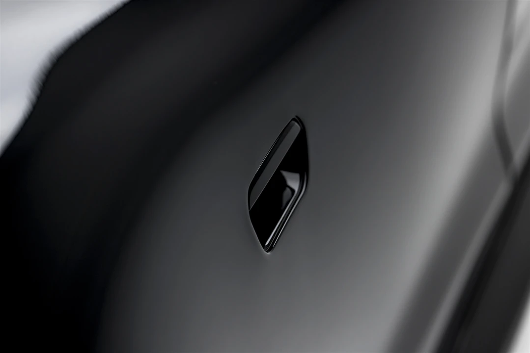 2022 Karma Revero - Image 27 of 31