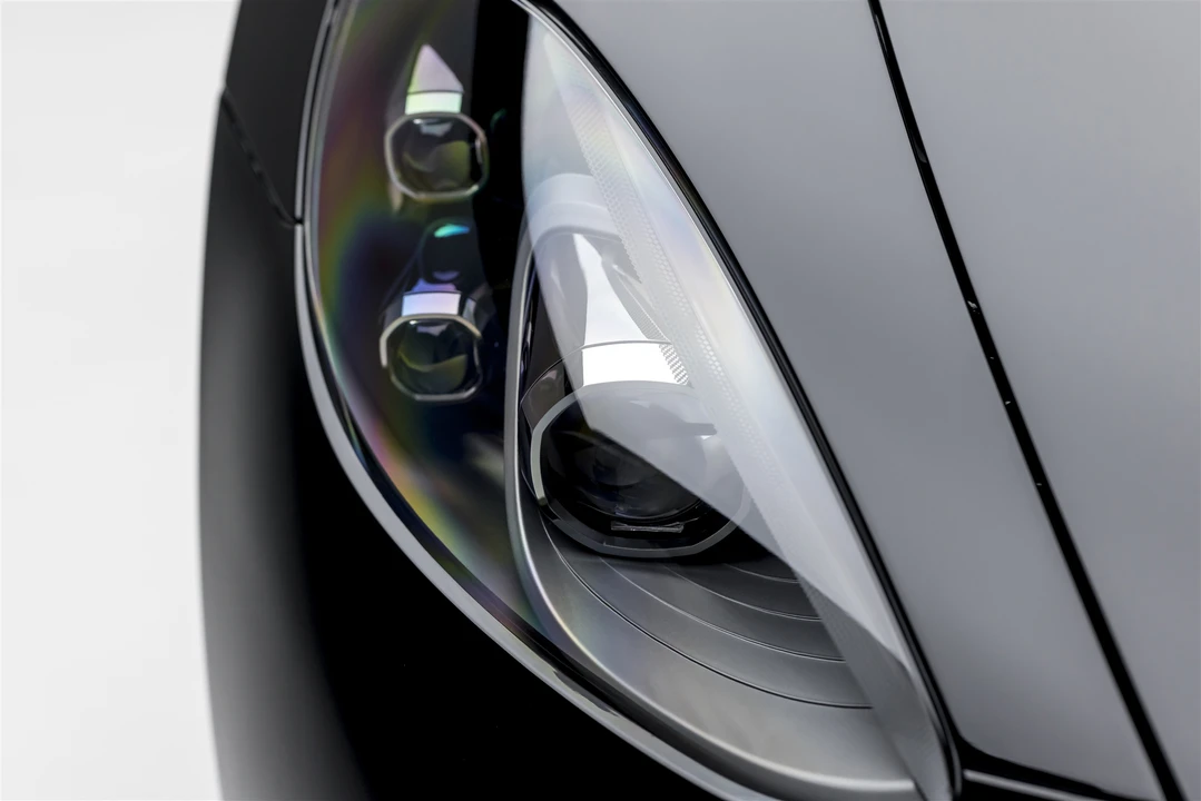 2022 Karma Revero - Image 21 of 31