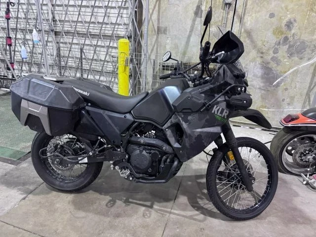 2022 Kawasaki - Image 4 of 7