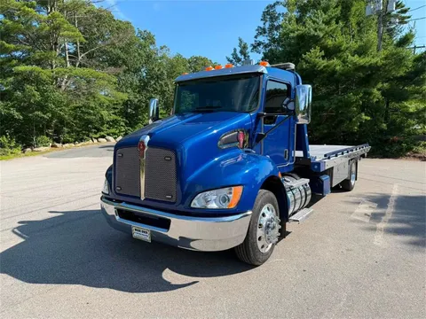 2022 Kenworth T270 Rollback