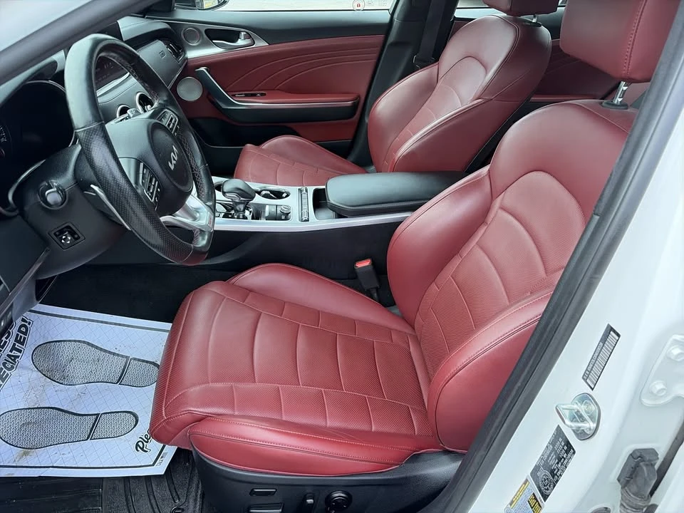 2022 Kia Stinger GT - Image 2 of 6