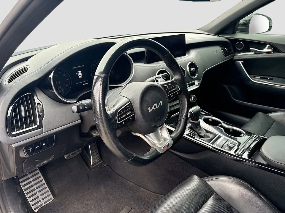 2022 Kia Stinger - Image 9 of 20