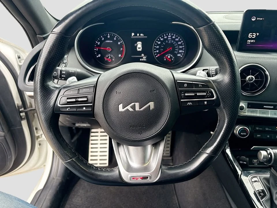 2022 Kia Stinger - Image 11 of 20