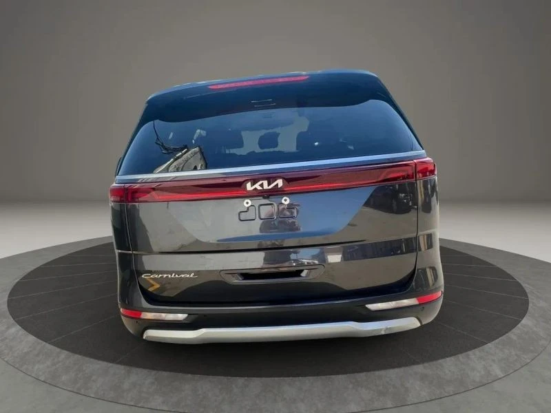 2022 Kia Carnival - Image 6 of 12