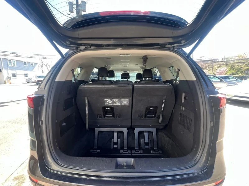 2022 Kia Carnival - Image 10 of 12