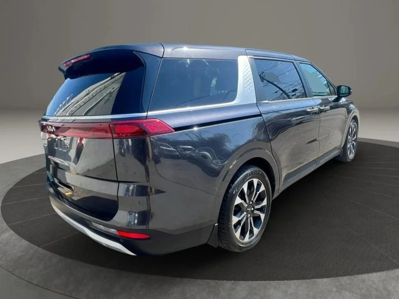 2022 Kia Carnival - Image 5 of 12