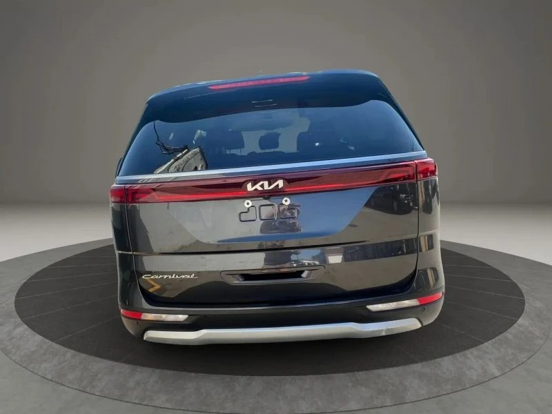 2022 Kia Carnival - Image 6 of 12