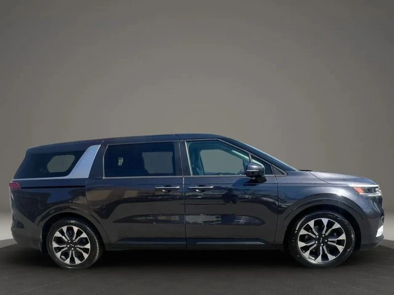 2022 Kia Carnival - Image 4 of 12