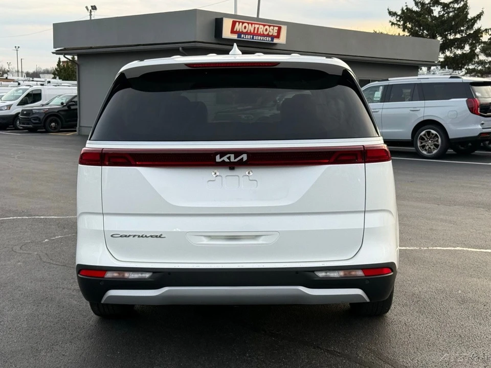 2022 Kia Carnival - Image 4 of 12