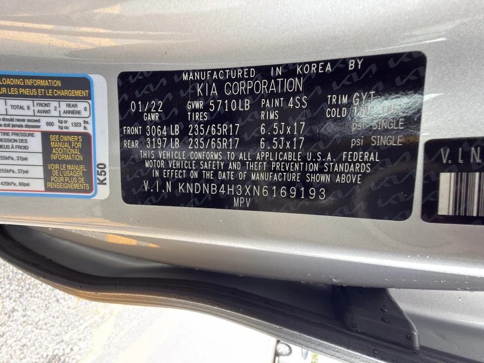 2022 Kia Carnival - Image 8 of 13