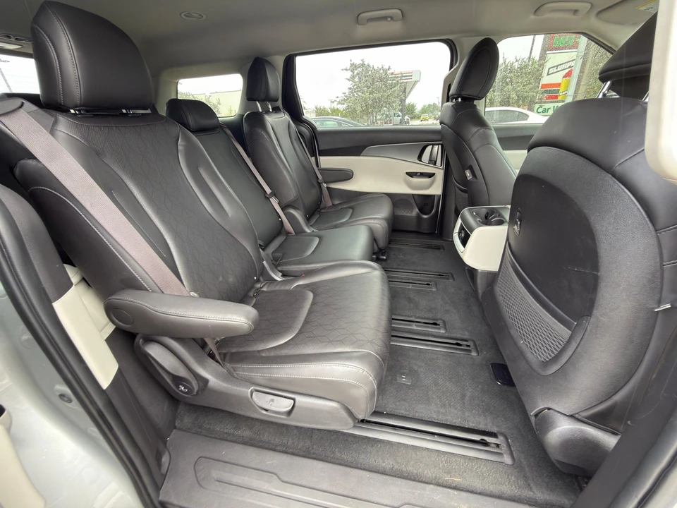 2022 Kia Carnival - Image 11 of 13