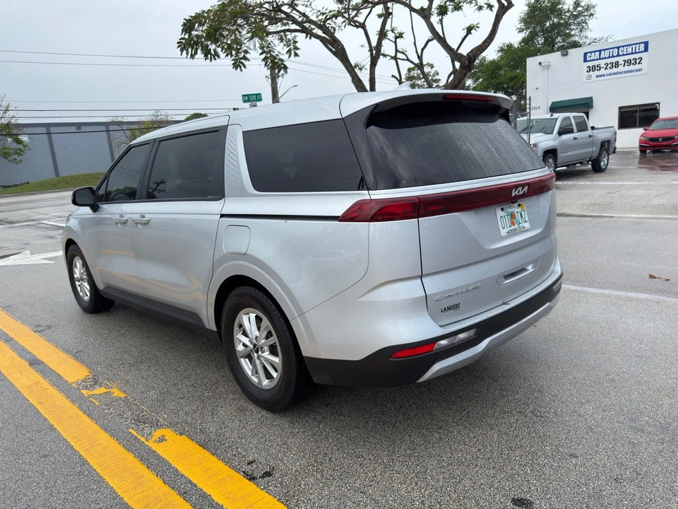 2022 Kia Carnival - Image 4 of 13