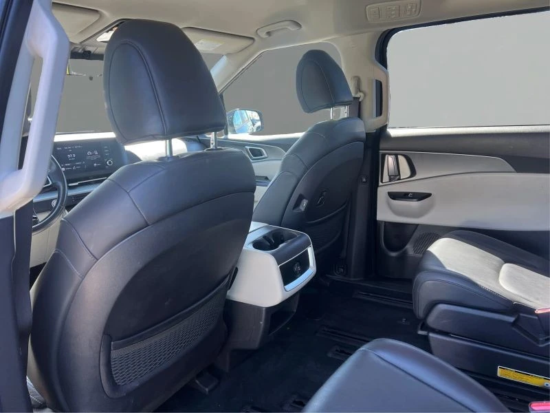 2022 Kia Carnival - Image 10 of 12